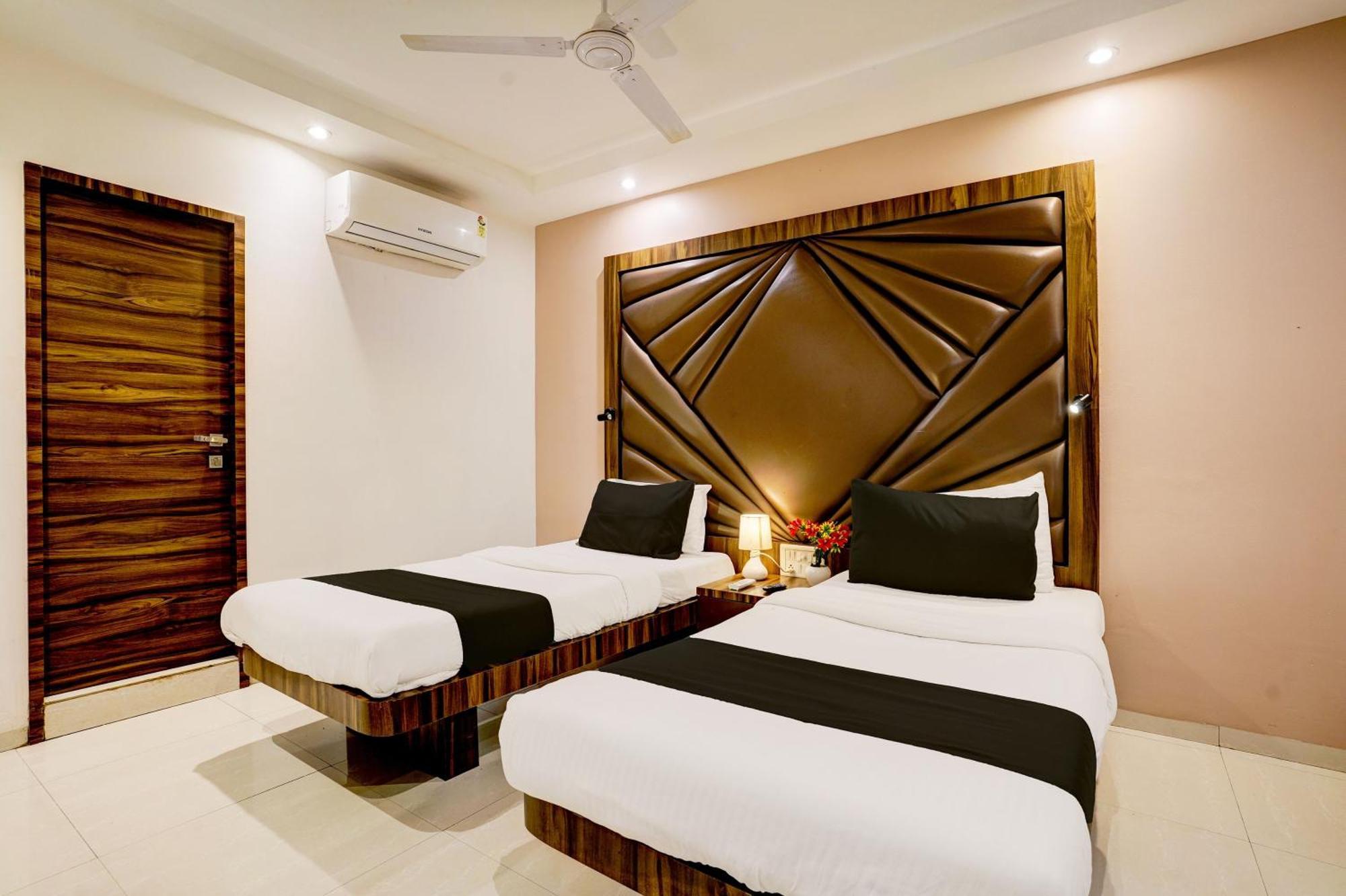 FabHotel Park Palace Mandvi Mumbai Exterior foto